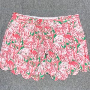 Lilly Pulitzer scalloped Buttercup short
